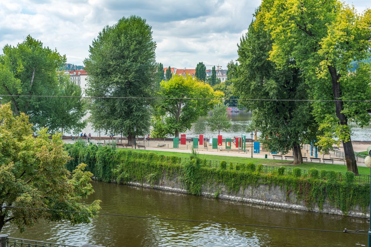 Riverside With A Balcony Lejlighed Prag